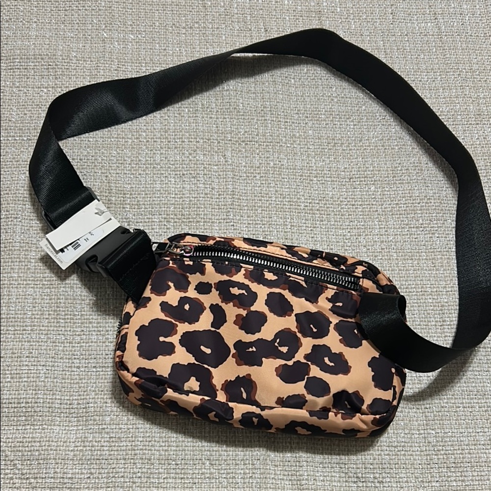 Francisco accessories, leopard Crossbody bag small